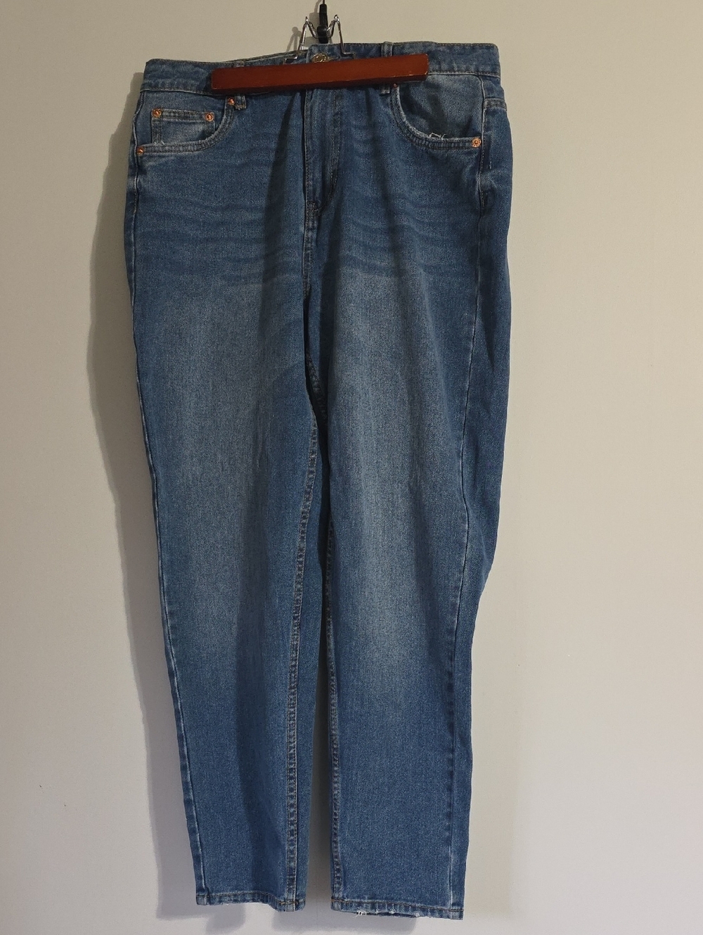 Refuge Medium Wash High Rise Mom Jean Size 9